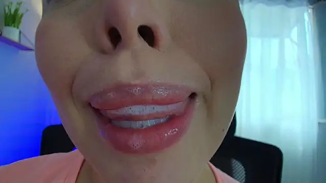 lisbet21x online show from February 27, 2025, 2:32 pm