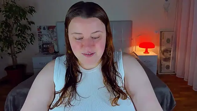 PolinaSalvatore online show from July 15, 2026, 5:51 pm
