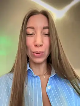 EvaCatt online show from November 23, 2025, 3:39 am