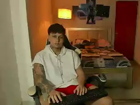 Snapshot of Jake_simons chatting on February 18, 2025, 11:52 pm Jake simons online show from February 18, 2025, 11:52 pm