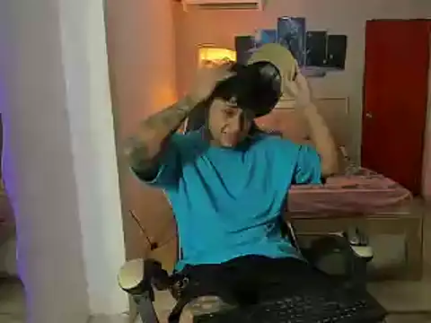 Snapshot of Jake_simons chatting on March 11, 2025, 1:16 am Jake simons online show from March 11, 2025, 1:16 am