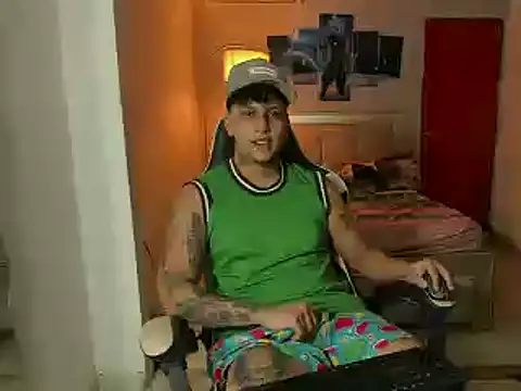 Snapshot of Jake_simons chatting on March 14, 2025, 2:53 am Jake simons online show from March 14, 2025, 2:53 am