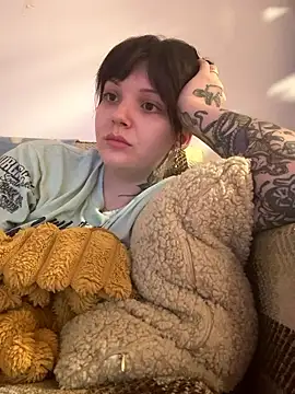 SweetMaisie online show from January 14, 2026, 4:18 am