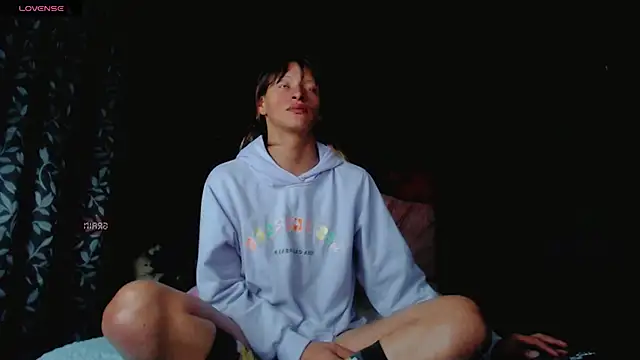 Summer XO online show from January 23, 2025, 4:52 am