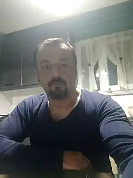 Snapshot of serkan201852 chatting on March 14, 2025, 10:27 pm serkan201852 online show from March 14, 2025, 10:27 pm