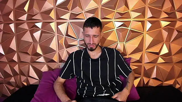 Snapshot of sam_bisex chatting on February 24, 2026, 2:31 am sam bisex online show from February 24, 2026, 2:31 am