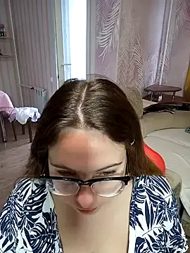 Snapshot of DienkaGreen chatting on December 7, 2024, 4:09 am DienkaGreen online show from December 7, 2024, 4:09 am