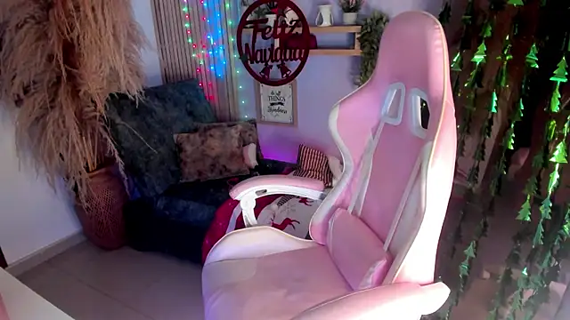 lena paulxo online show from December 20, 2024, 3:36 am