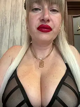 Kittenforyou online show from June 19, 2026, 12:09 pm