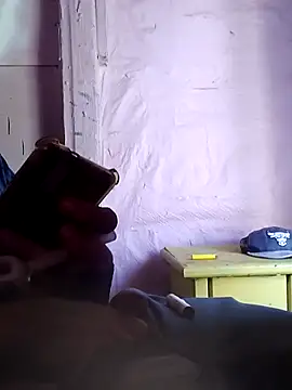 Wero4200 online show from October 8, 2025, 8:06 pm