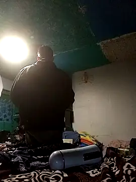 Wero4200 online show from November 29, 2025, 4:43 pm