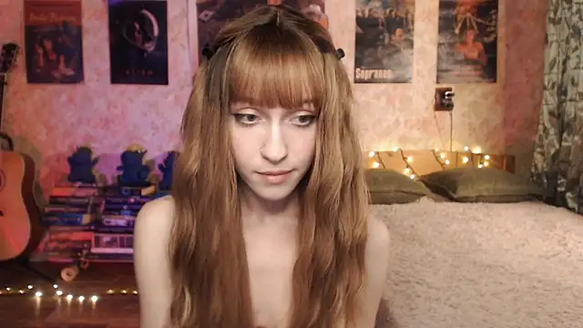 Friendly Ellie online show from December 4, 2024, 1:20 pm