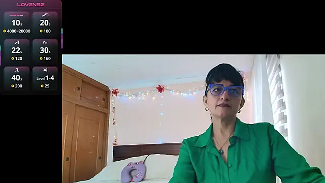 ISABEEL SOFIA01 online show from March 27, 2026, 1:33 pm