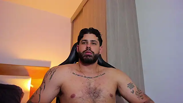 Justyn Torres online show from March 5, 2025, 6:23 pm