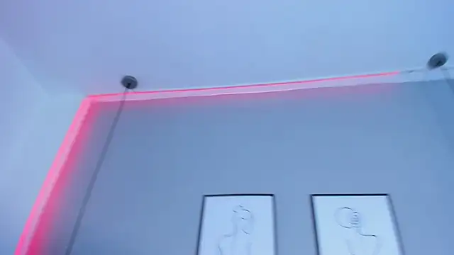 CelinayHanck online show from December 12, 2024, 12:33 pm