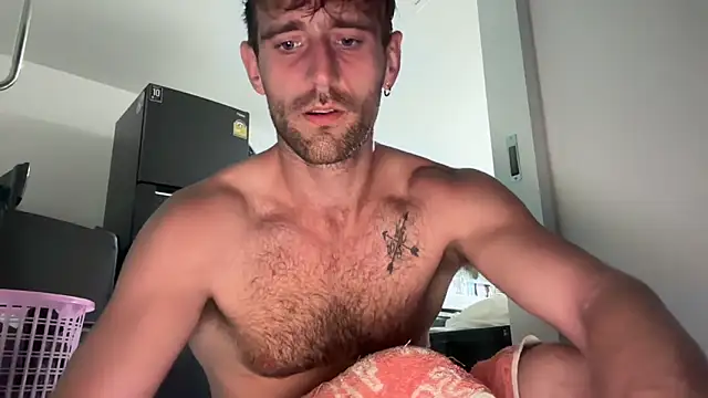 lukegunn online show from January 1, 2025, 11:07 pm