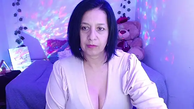 camilalatti online show from September 27, 2025, 12:15 am