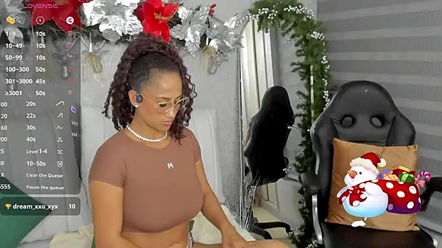 EmmaFerrary online show from November 28, 2025, 12:46 am