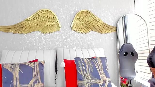 EmmaFerrary online show from February 20, 2026, 5:46 pm