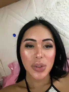 Snapshot of HeavenlyStar chatting on December 15, 2024, 4:26 pm HeavenlyStar online show from December 15, 2024, 4:26 pm