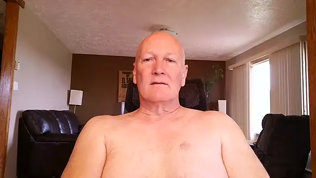 Snapshot of BasicAnt chatting on April 23, 2026, 2:52 pm BasicAnt online show from April 23, 2026, 2:52 pm