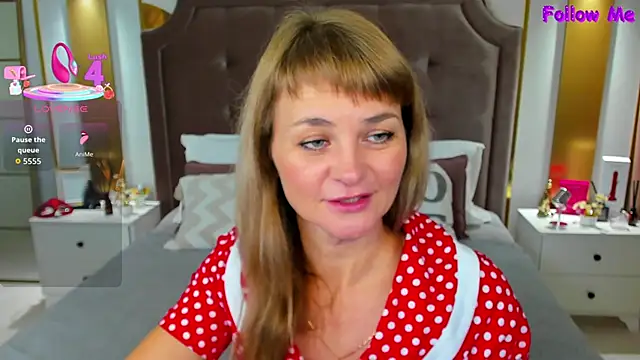 annasimonsj online show from October 16, 2025, 1:06 am