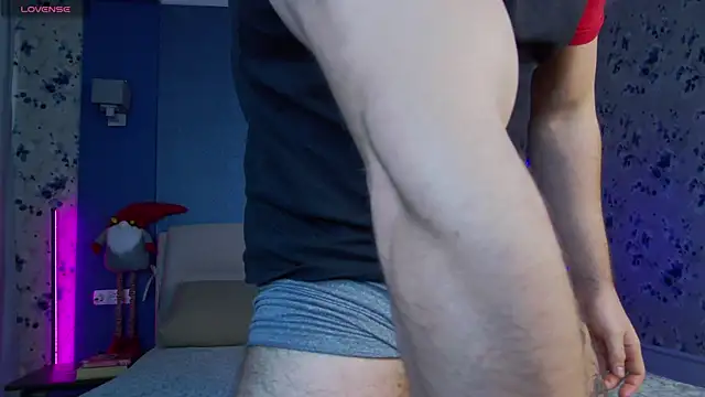 Snapshot of Arilas_ chatting on January 1, 2025, 1:16 pm Arilas  online show from January 1, 2025, 1:16 pm