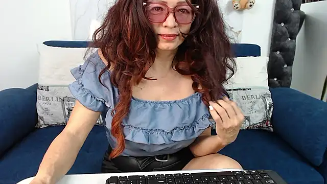 kimberlybirdx online show from September 20, 2025, 4:41 pm