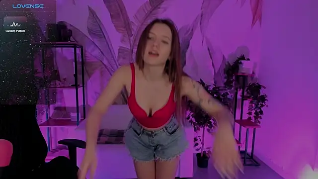 Snapshot of JennyDens chatting on February 15, 2025, 5:39 pm JennyDens online show from February 15, 2025, 5:39 pm