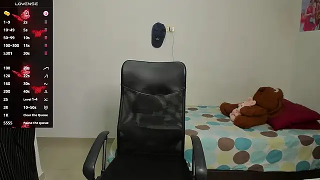 Snapshot of evelyx69x chatting on December 28, 2024, 10:55 pm evelyx69x online show from December 28, 2024, 10:55 pm