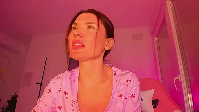 Cameron diazz online show from March 17, 2026, 10:02 pm