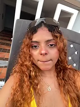 ValienteGirl  online show from October 13, 2025, 10:32 pm