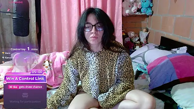 Maggie Fox3 online show from April 11, 2026, 7:02 am