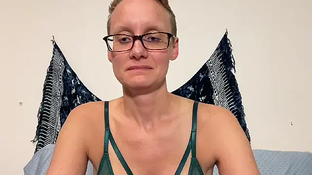 LeahWilde online show from January 3, 2025, 1:59 am