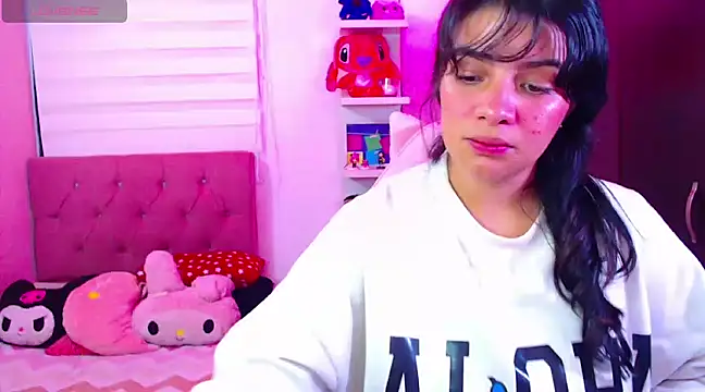 Vannessa  Shy online show from December 3, 2024, 10:07 pm