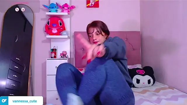 Vannessa  Shy online show from December 22, 2025, 7:00 pm