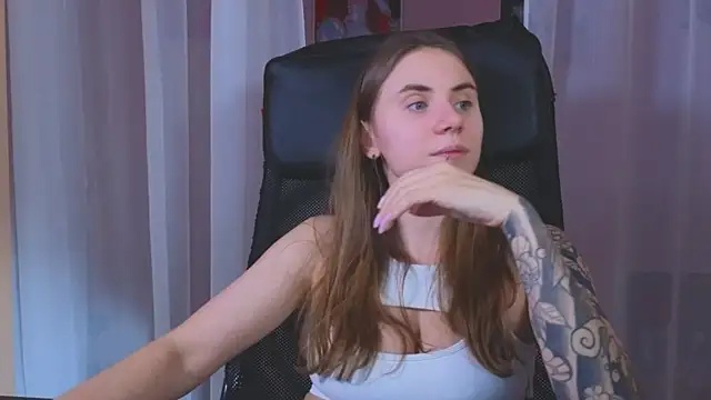  AnnaStark  online show from January 3, 2025, 12:33 am