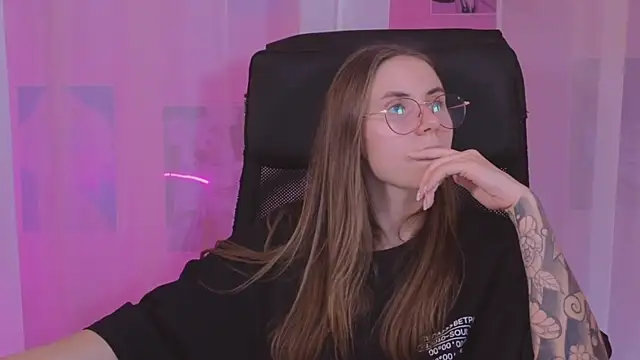  AnnaStark  online show from March 9, 2025, 4:16 am