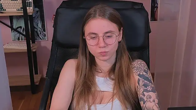  AnnaStark  online show from October 23, 2025, 8:18 pm