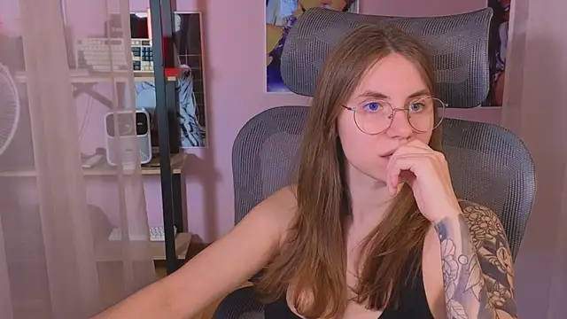  AnnaStark  online show from May 16, 2026, 7:34 pm