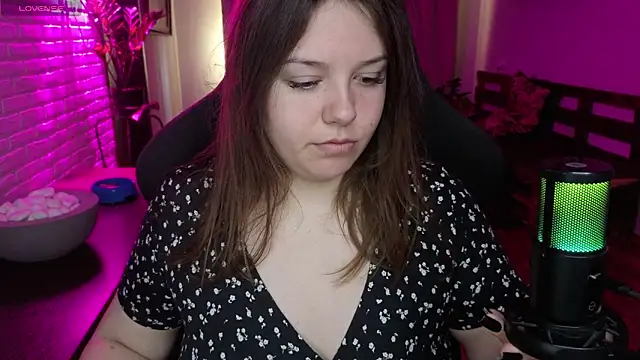 XNirvanaX online show from April 21, 2026, 4:08 am