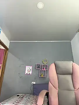 Snapshot of SexyLeilaa chatting on December 19, 2024, 6:45 am SexyLeilaa online show from December 19, 2024, 6:45 am