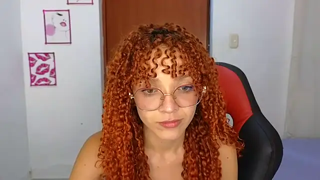 Snapshot of SexyLeilaa chatting on October 24, 2025, 1:57 am SexyLeilaa online show from October 24, 2025, 1:57 am