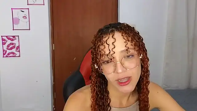 SexyLeilaa online show from October 29, 2025, 1:19 am