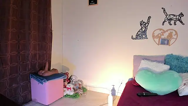 annyluna1 online show from October 21, 2025, 1:28 am