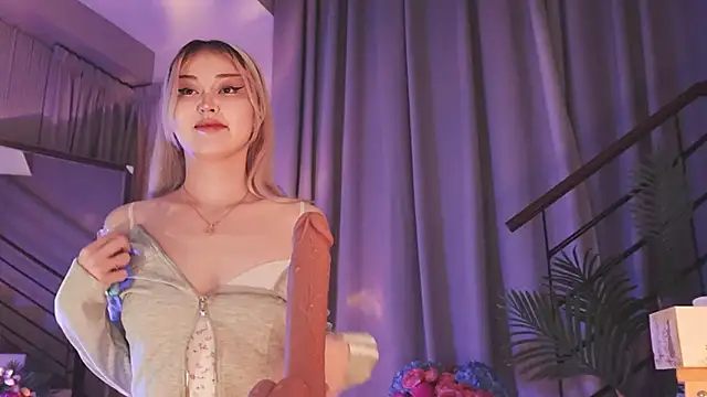 hyun chia online show from September 13, 2025, 8:19 pm