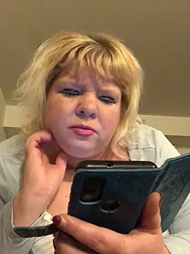 Snapshot of JemJensen30 chatting on March 20, 2025, 5:46 am JemJensen30 online show from March 20, 2025, 5:46 am