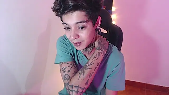 Snapshot of saad_man chatting on December 7, 2024, 12:52 am saad man online show from December 7, 2024, 12:52 am