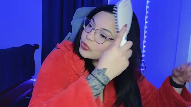 drizzypeach602 online show from November 19, 2025, 4:23 am