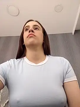 Amira Milker online show from September 9, 2025, 12:59 pm